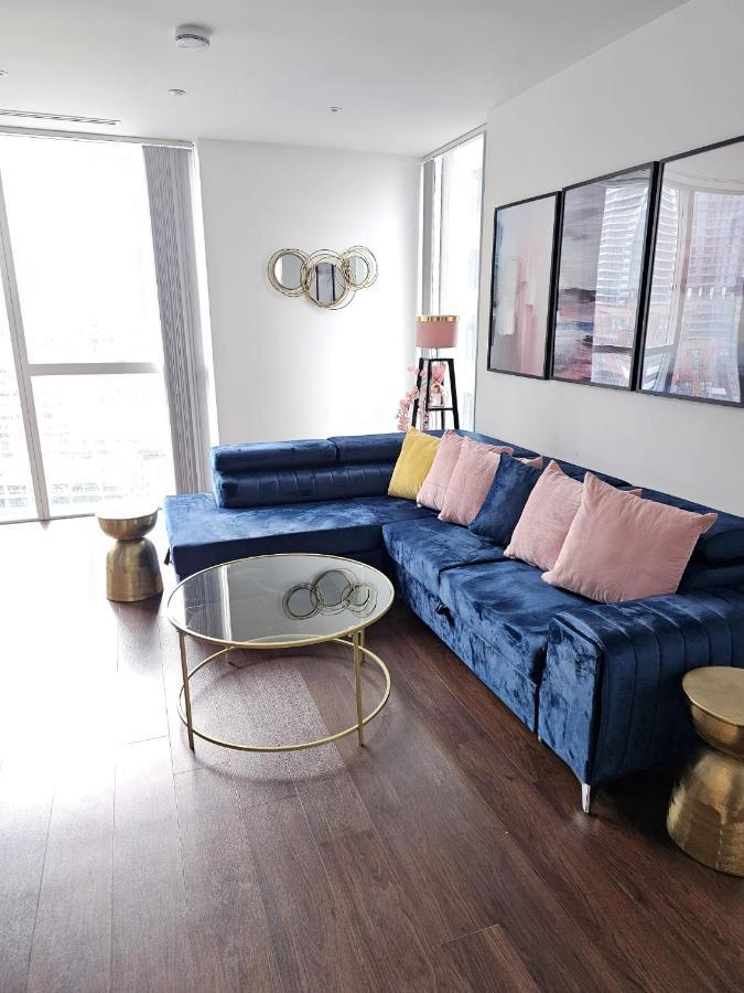 2 Bed Luxurious Apartments Canary Wharf ลอนดอน ภายนอก รูปภาพ